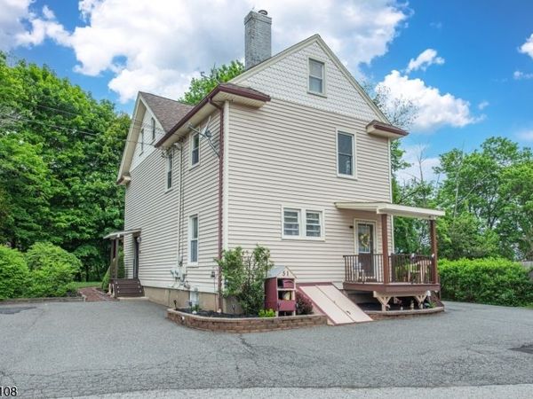 51 Main St, Franklin, NJ 07416