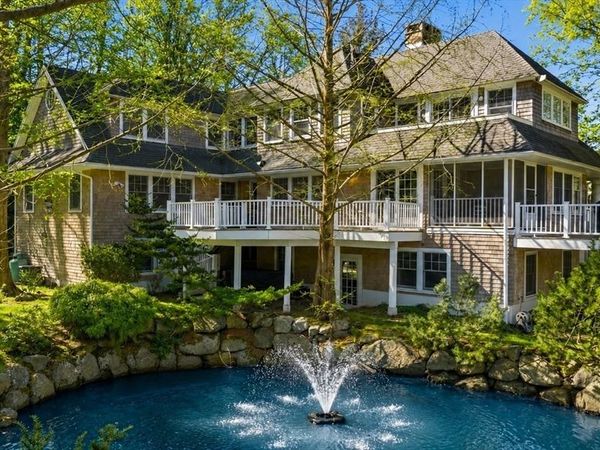 23 Whittier Road, Marblehead, MA 01945