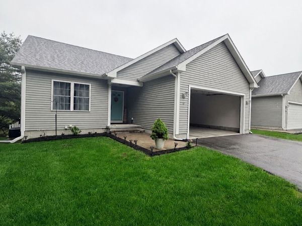 27 Hummingbird , Unit 27, Killingly, CT 06241