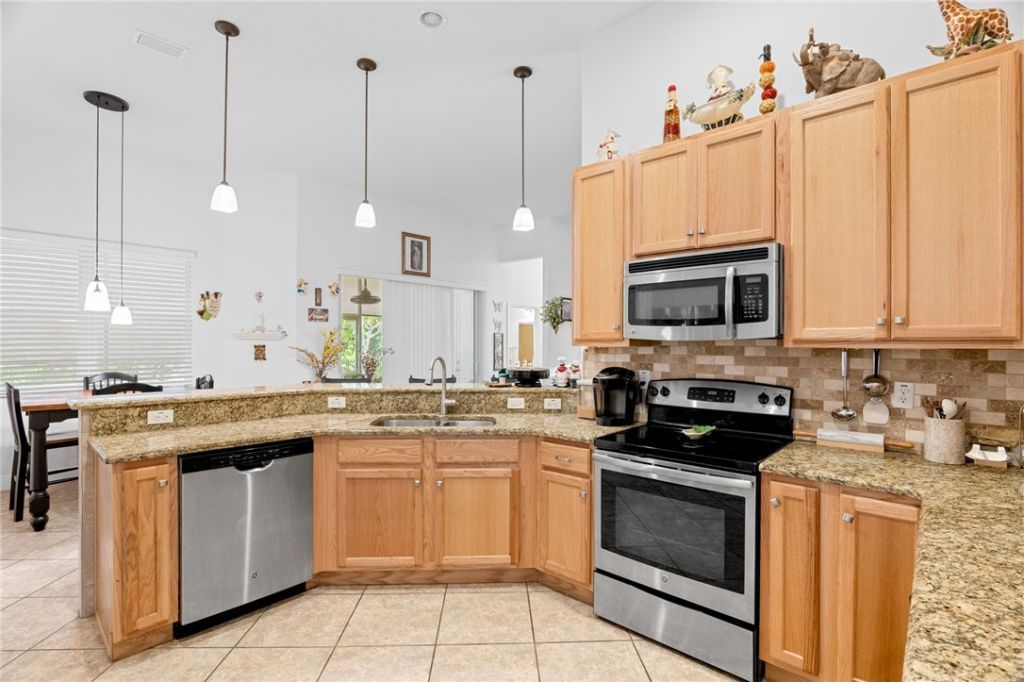 3385 Soft Breeze Circle, Melbourne, FL 32904 Photo