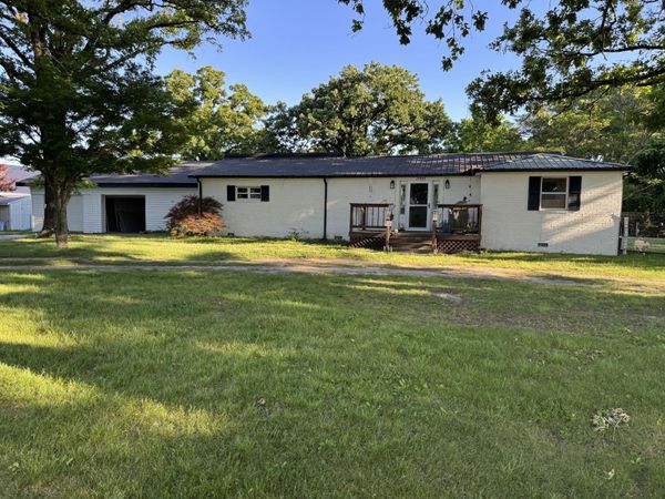 17909 Locust Road , Neosho, MO 64850