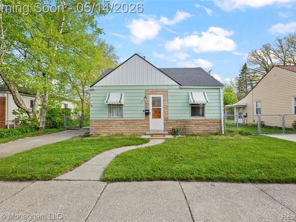 49 E Madge Avenue, Hazel Park, MI 48030