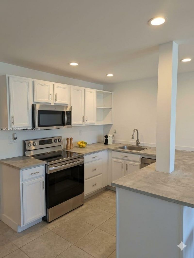 926 Michigan Ave , Unit 4, Miami Beach, FL 33139 Photo
