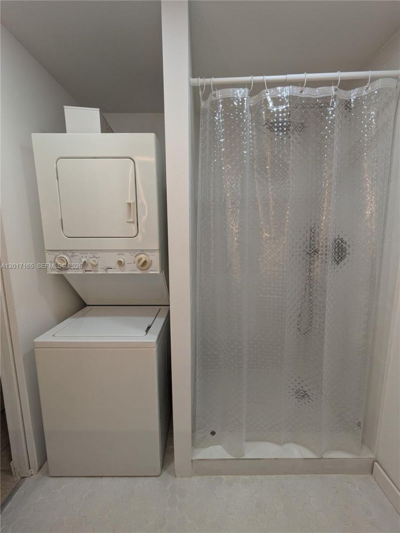 926 Michigan Ave , Unit 4, Miami Beach, FL 33139 Photo