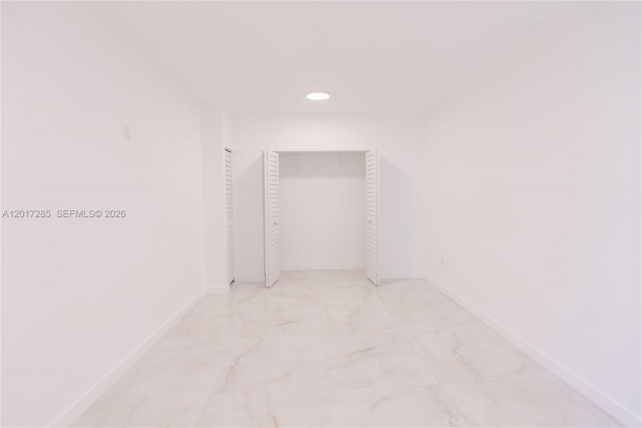 8340 NW 193rd Ln, Hialeah, FL 33015 Photo