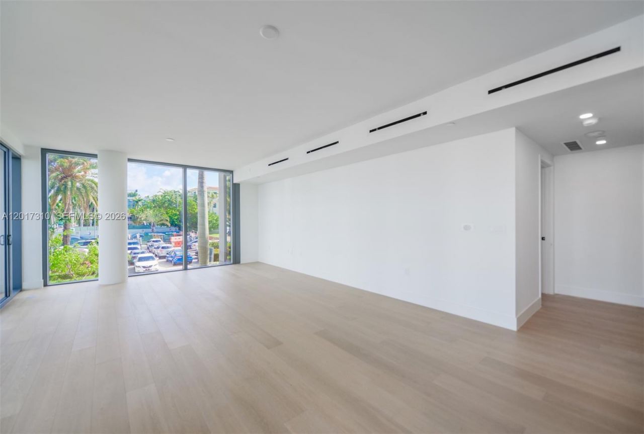 1177 Kane Concourse, Unit 204, Bay Harbor Islands, FL 33154 Photo