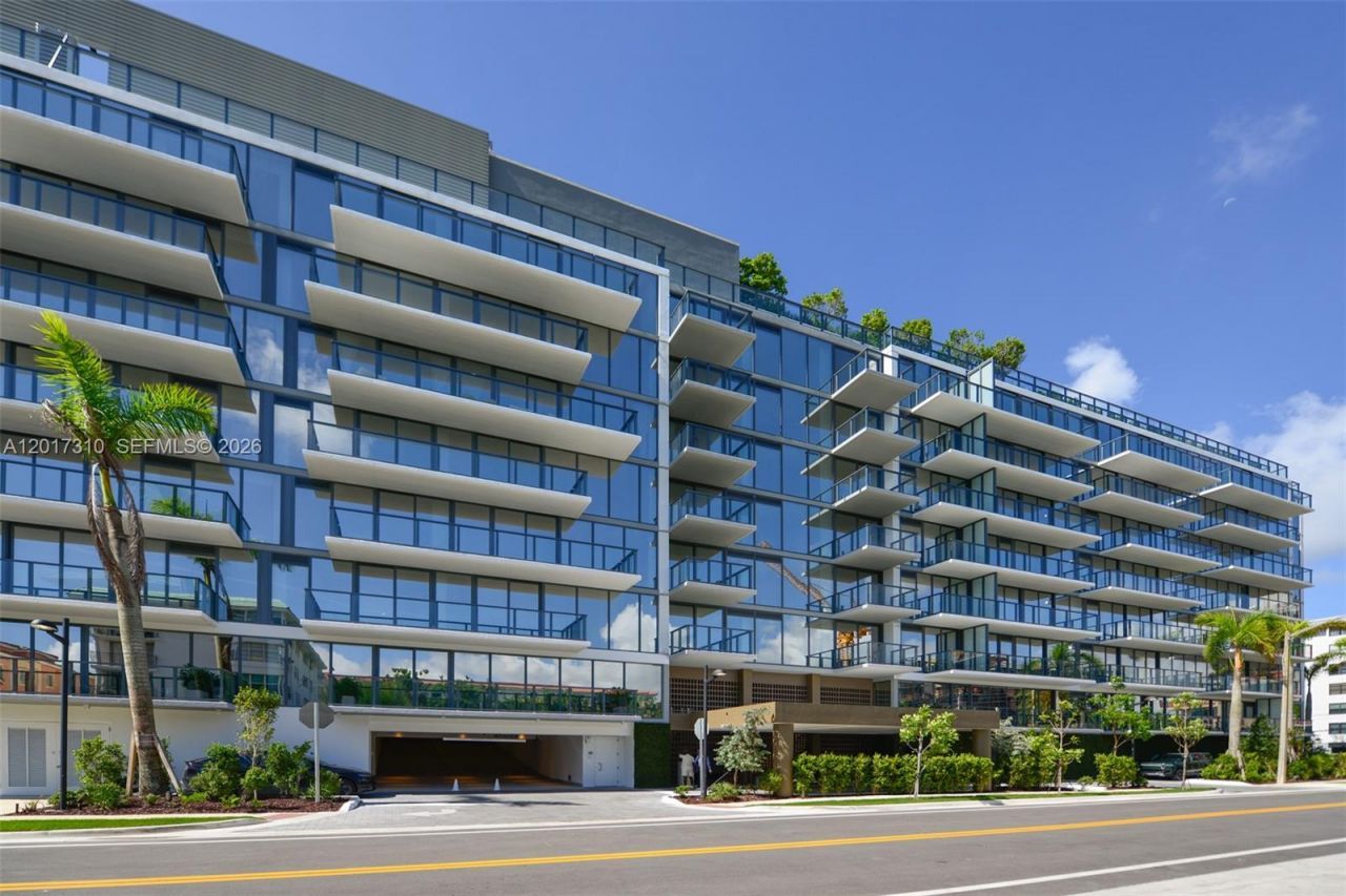 1177 Kane Concourse, Unit 204, Bay Harbor Islands, FL 33154 Photo