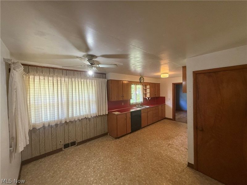151 Durst Drive NW, Warren, OH 44483 Photo 10