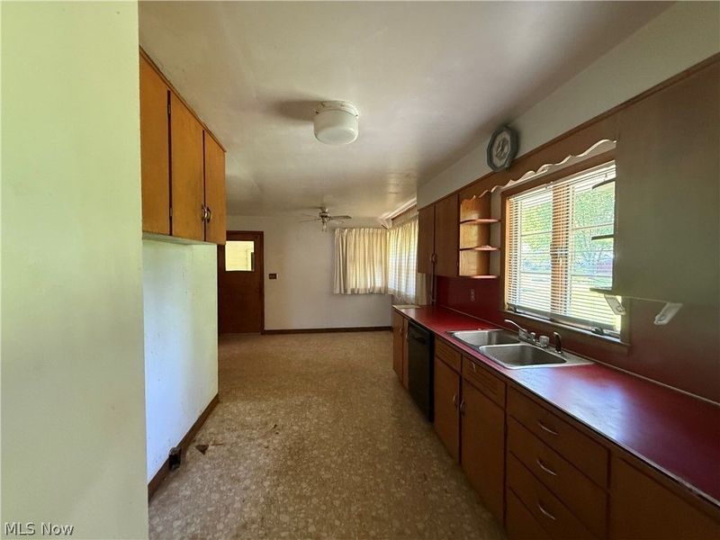 151 Durst Drive NW, Warren, OH 44483 Photo 13