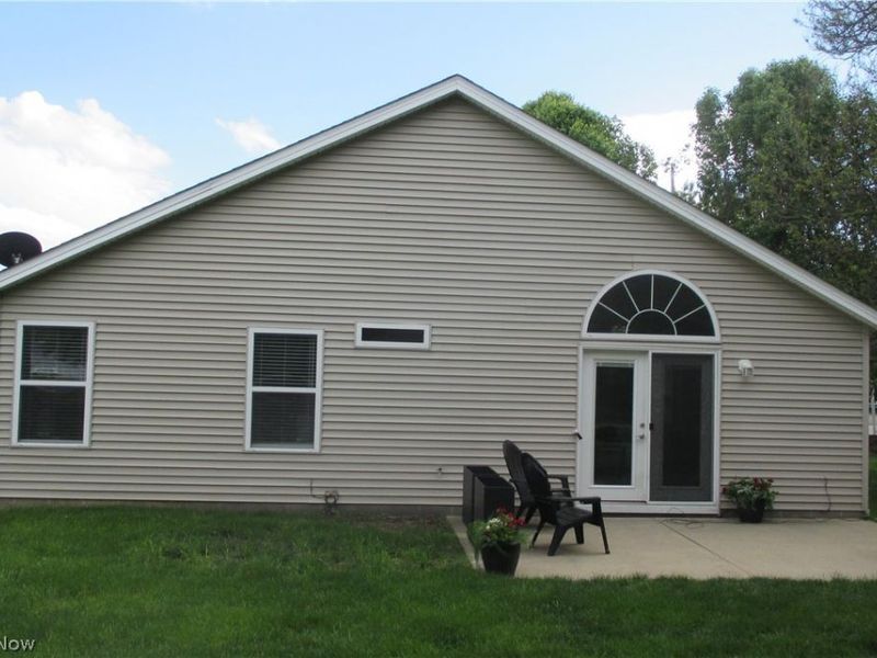 2399 Marlborough Drive, Uniontown, OH 44685 Photo 5