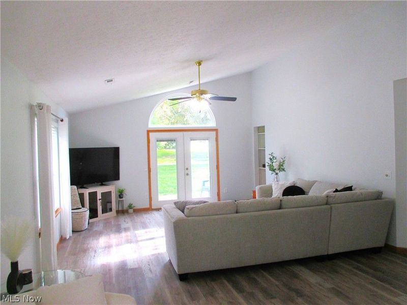 2399 Marlborough Drive, Uniontown, OH 44685 Photo 9
