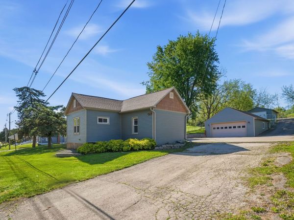 1333 Main Avenue , Clinton, IA 52732