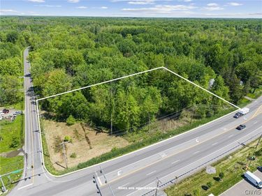 6859 Kirkville Road, East Syracuse, NY 13057