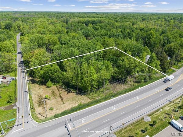 6859 Kirkville Road , East Syracuse, NY 13057