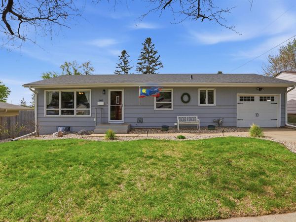 1417 E Oak St, Sioux Falls, SD 57105