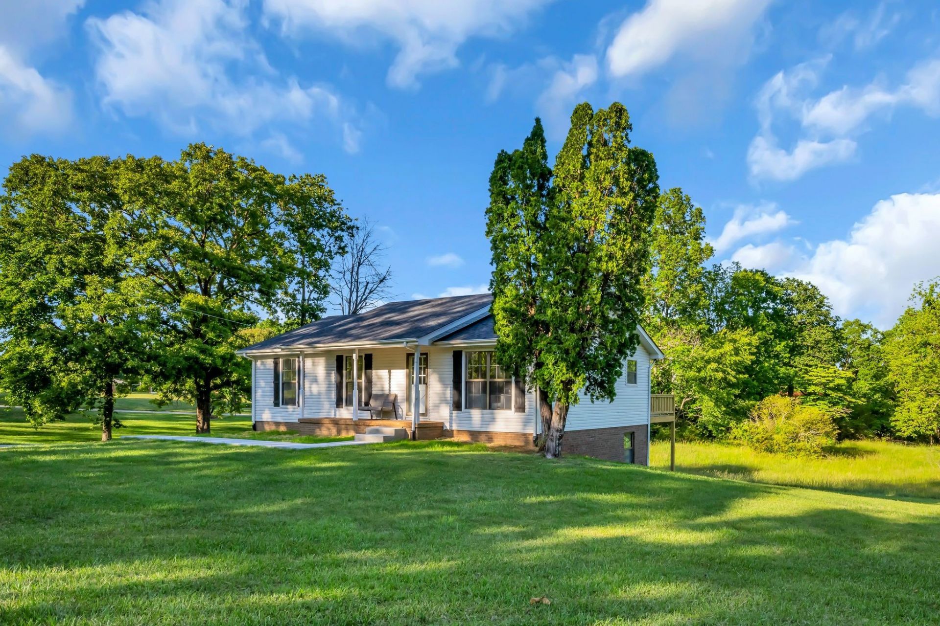 1006 Pond Switch Road, Dickson, TN 37055 Main Photo