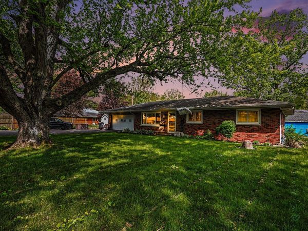 15052 N North Park Drive, Constantine, MI 49042