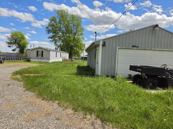 2901 Callahan Road, Albion, MI 49224