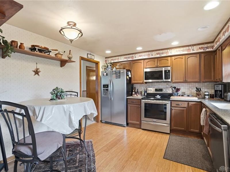2761 La Cresta Drive, Beavercreek, OH 45431 Photo 17