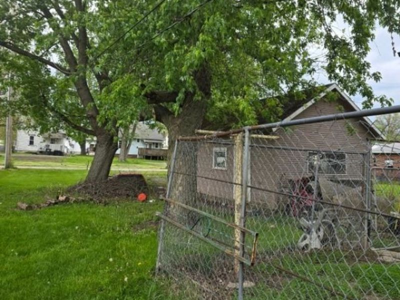 355 E Oregon Avenue, Sebring, OH 44672 Photo 10