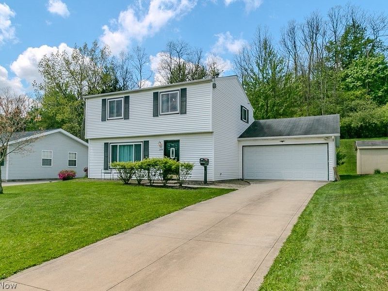 344 Karen Drive, Chardon, OH 44024 Photo 3