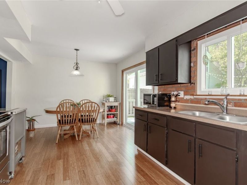 344 Karen Drive, Chardon, OH 44024 Photo 4