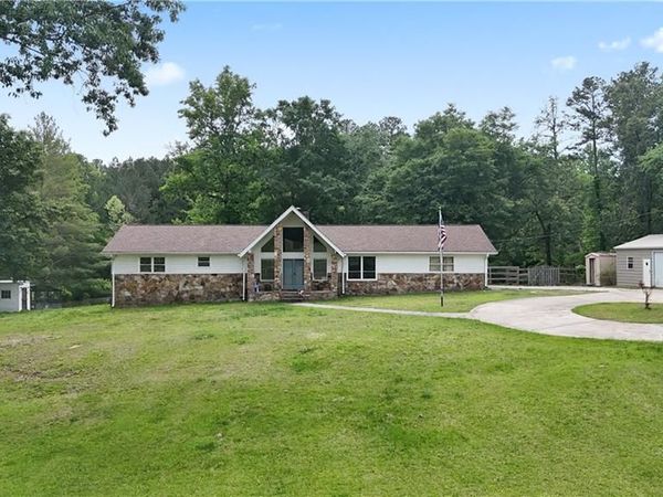 1528 Old Cartersville Road, Dallas, GA 30132