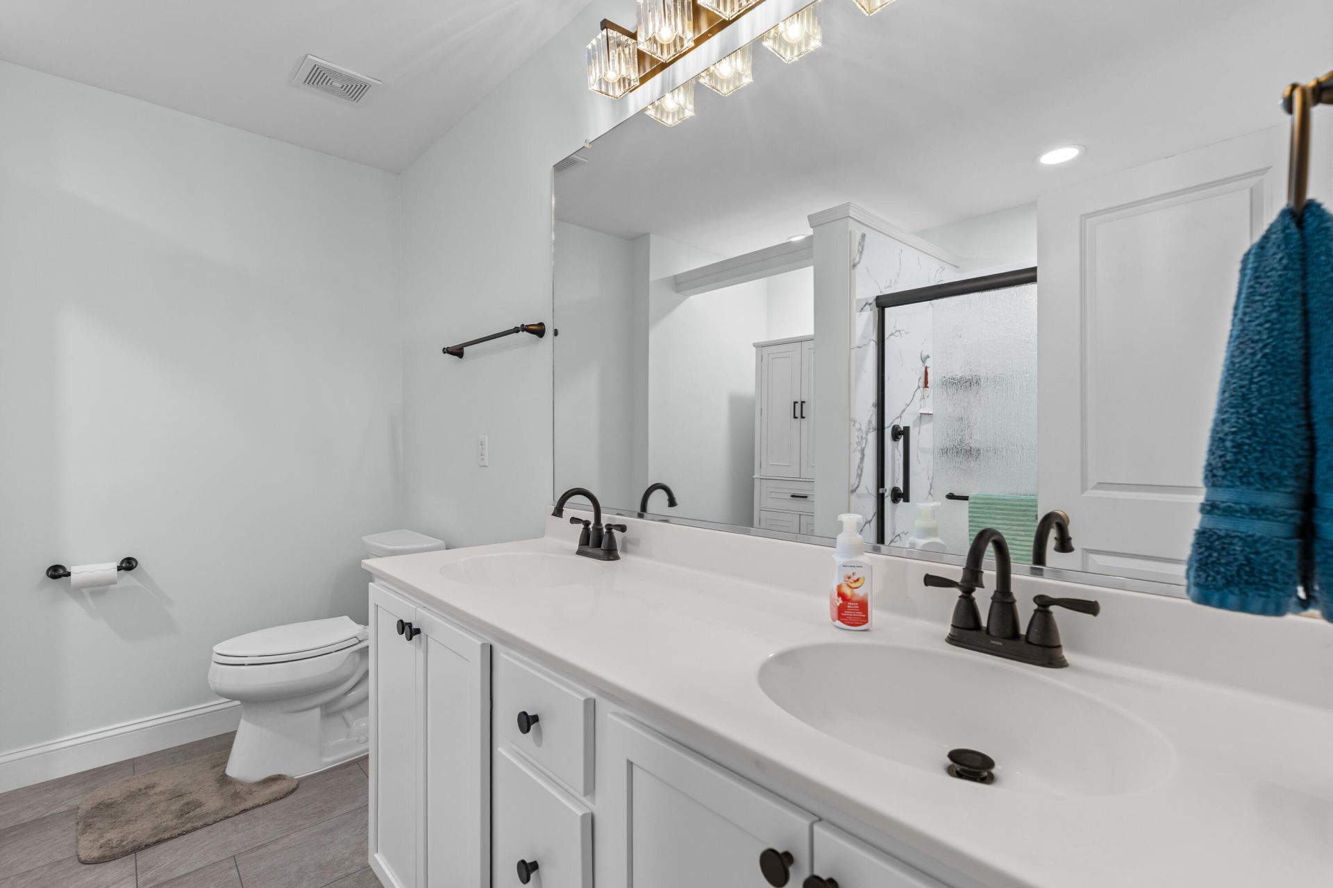 2068 Promenade Court Photo 15