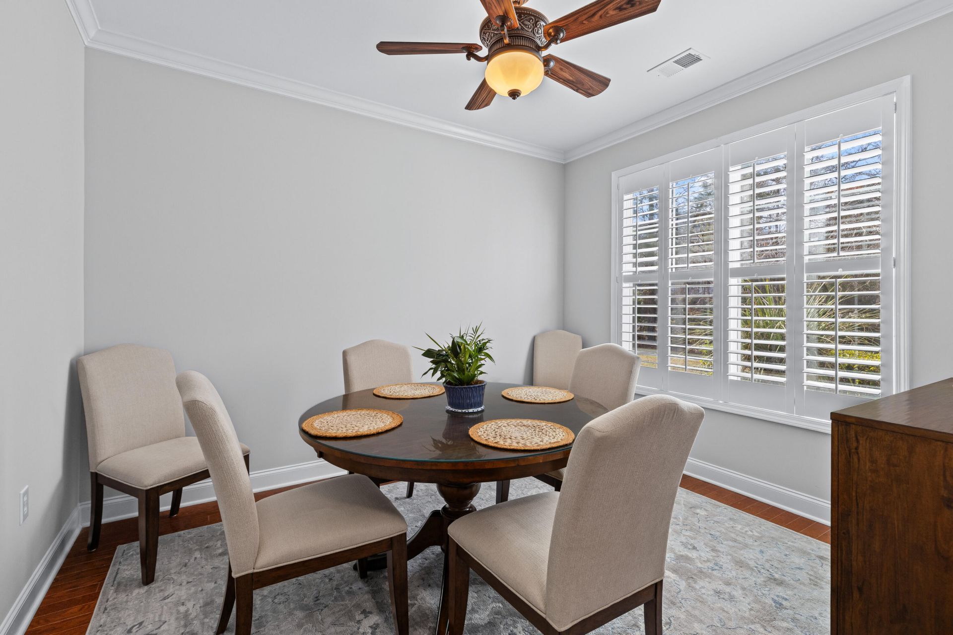 2068 Promenade Court Photo 5