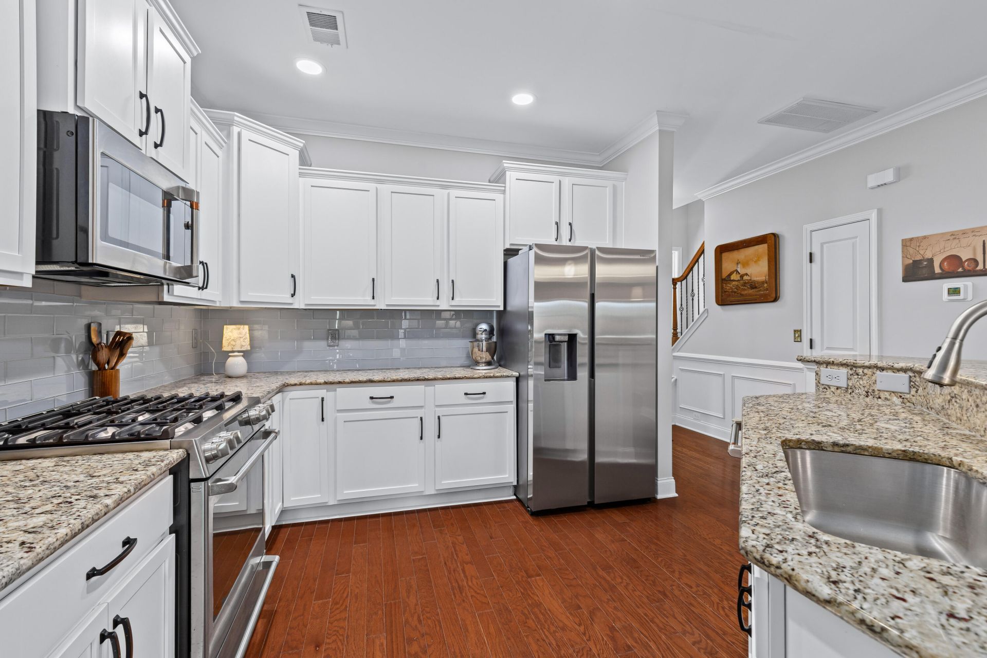 2068 Promenade Court Photo 8