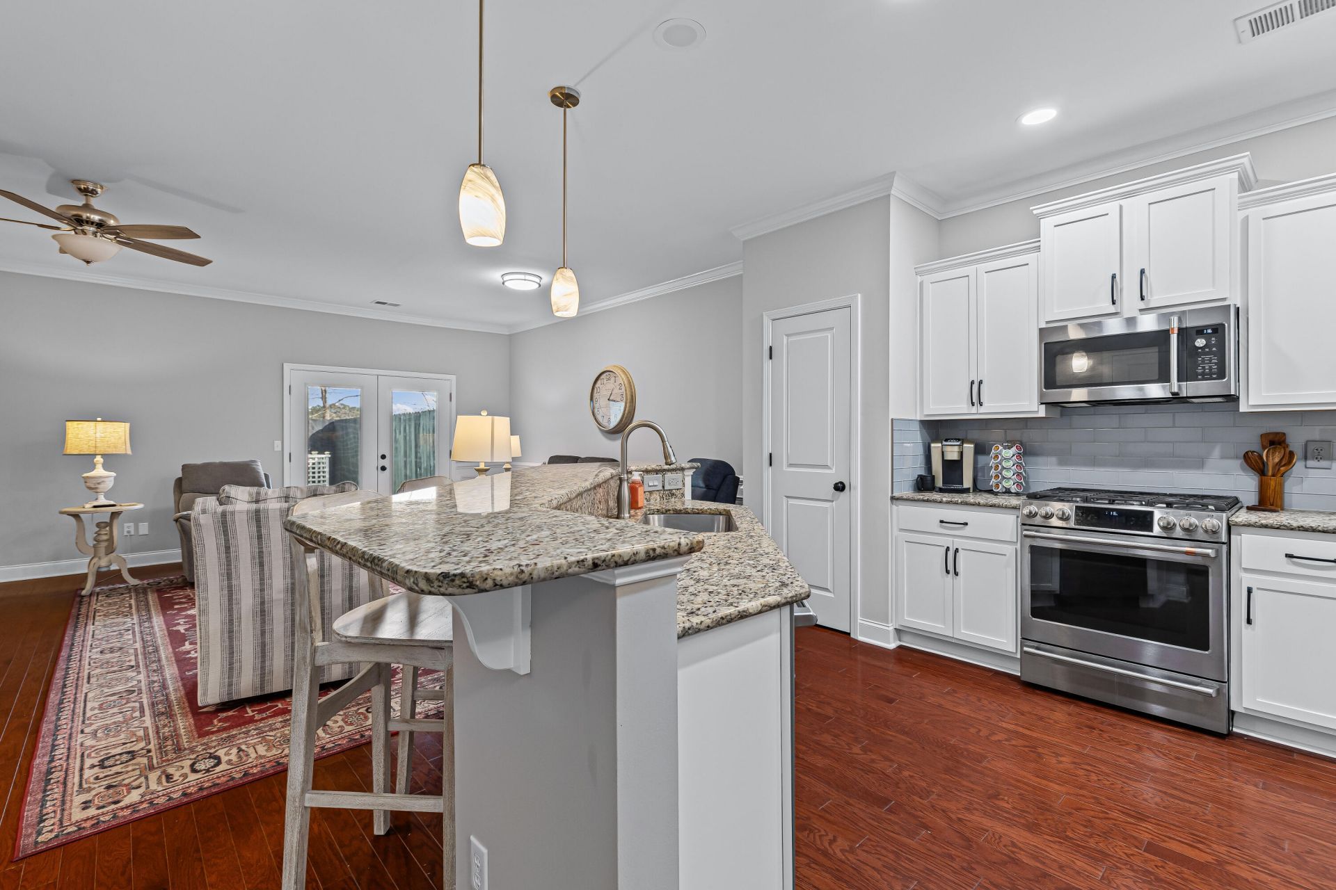 2068 Promenade Court Photo 9