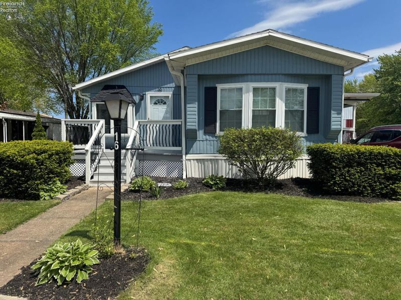 16 E Bass Circle, Lakeside, OH 43440 Photo 1