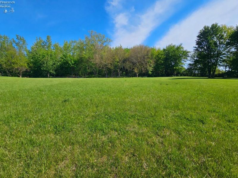 119 Woodhaven Cresent, Clyde, OH 43410 Photo 2