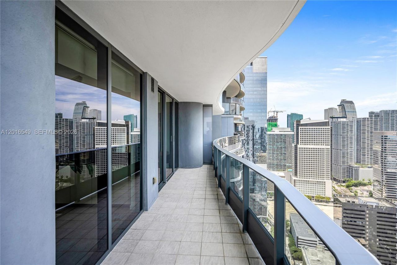 1000 Brickell Plz , Unit 4601, Miami, FL 33131 Photo