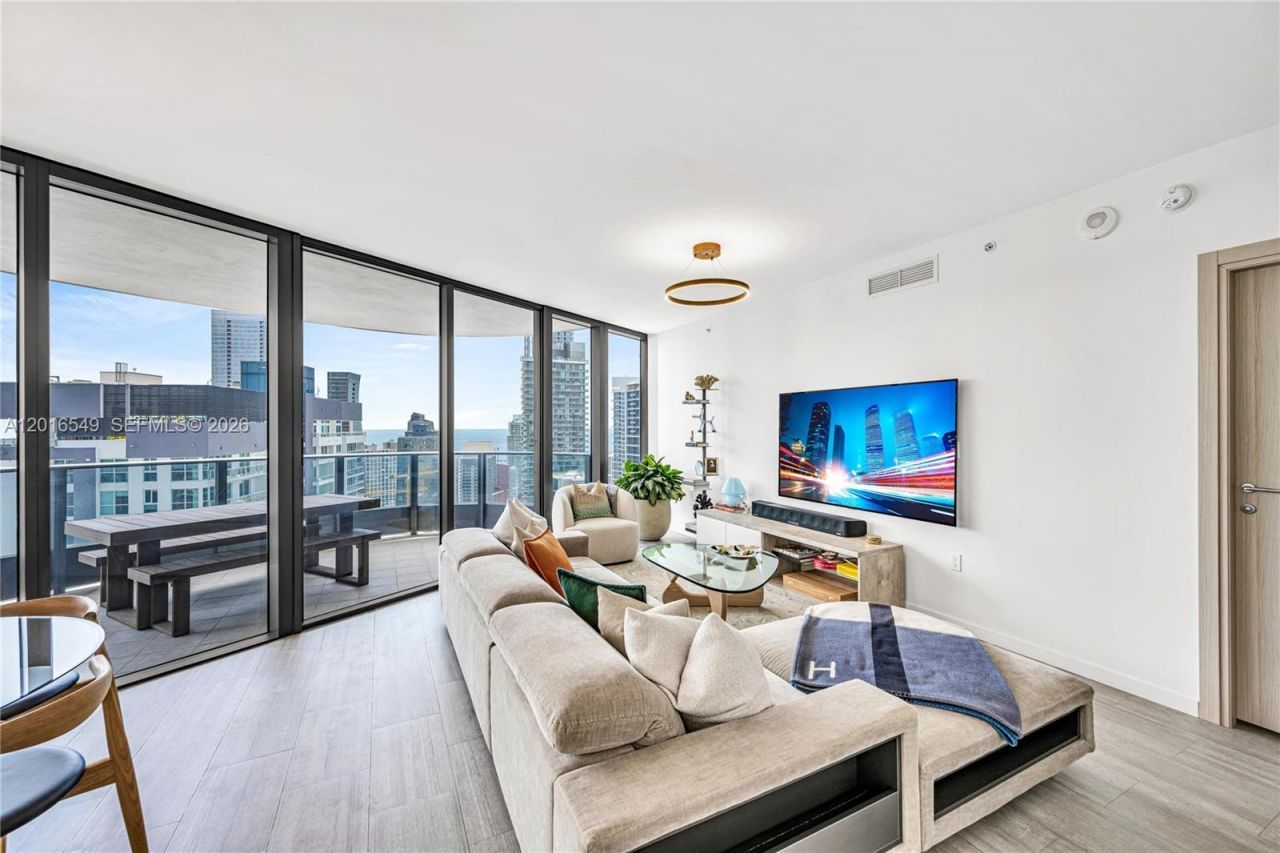 1000 Brickell Plz , Unit 4601, Miami, FL 33131 Photo