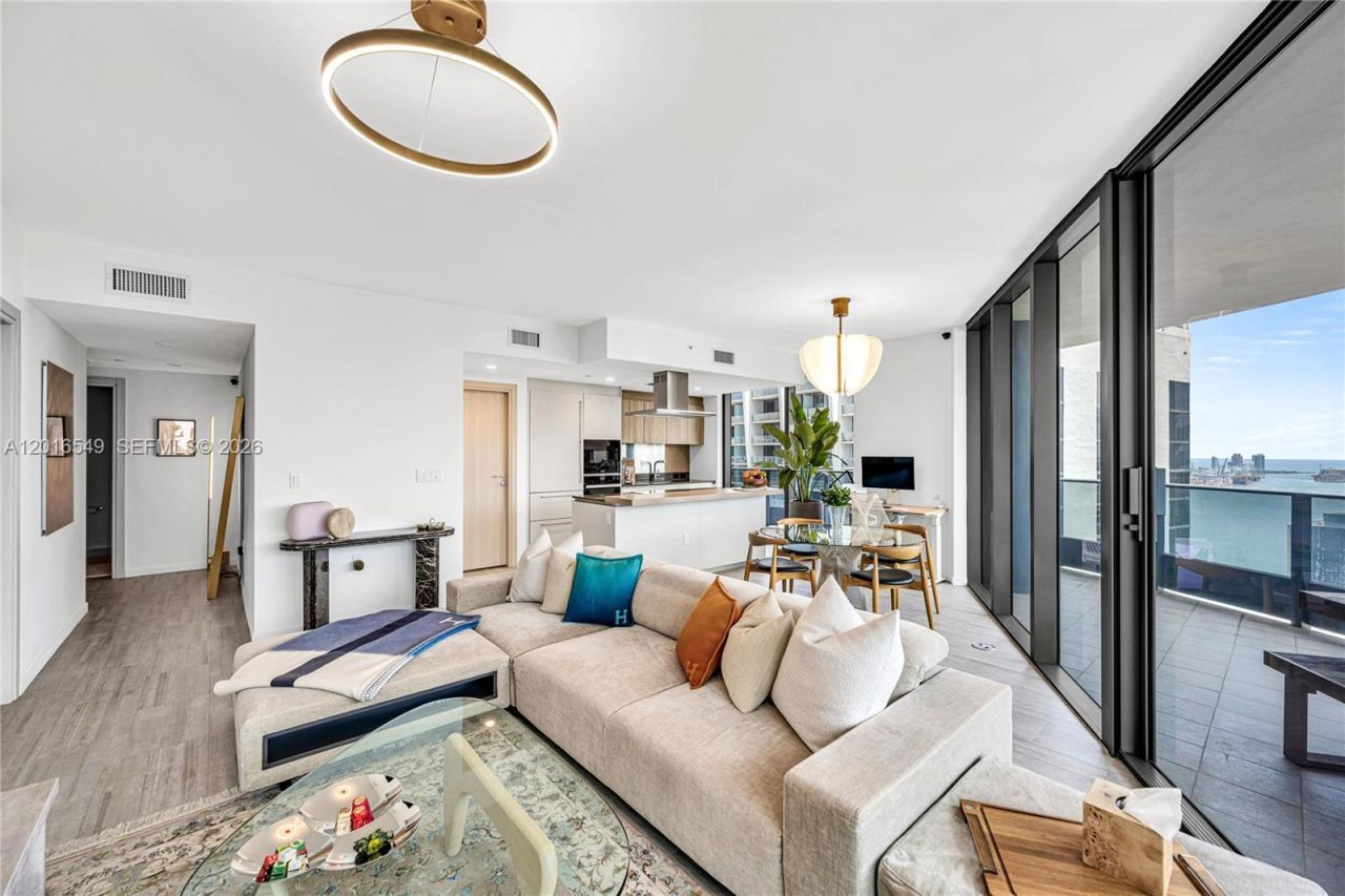 1000 Brickell Plz , Unit 4601, Miami, FL 33131 Photo