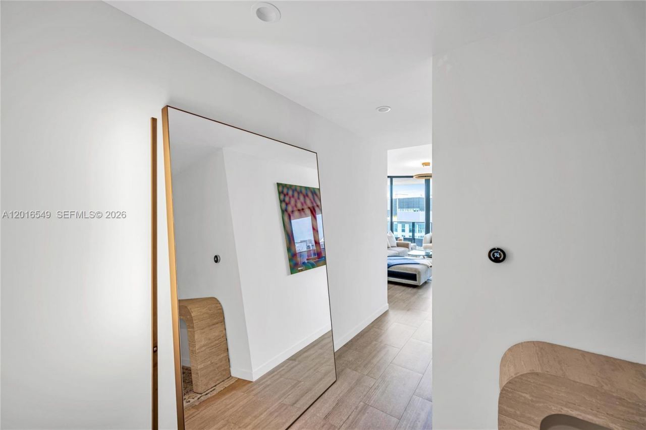 1000 Brickell Plz , Unit 4601, Miami, FL 33131 Photo