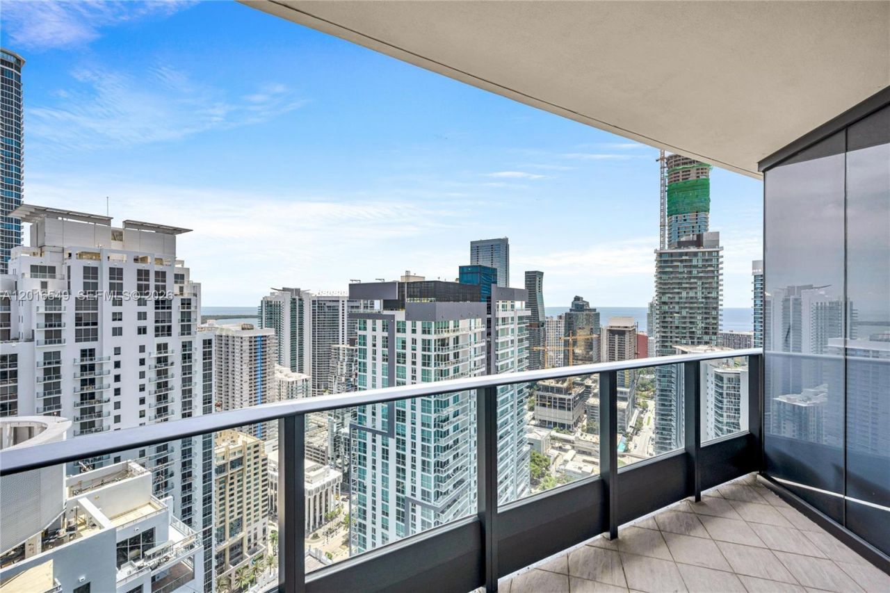 1000 Brickell Plz , Unit 4601, Miami, FL 33131 Photo