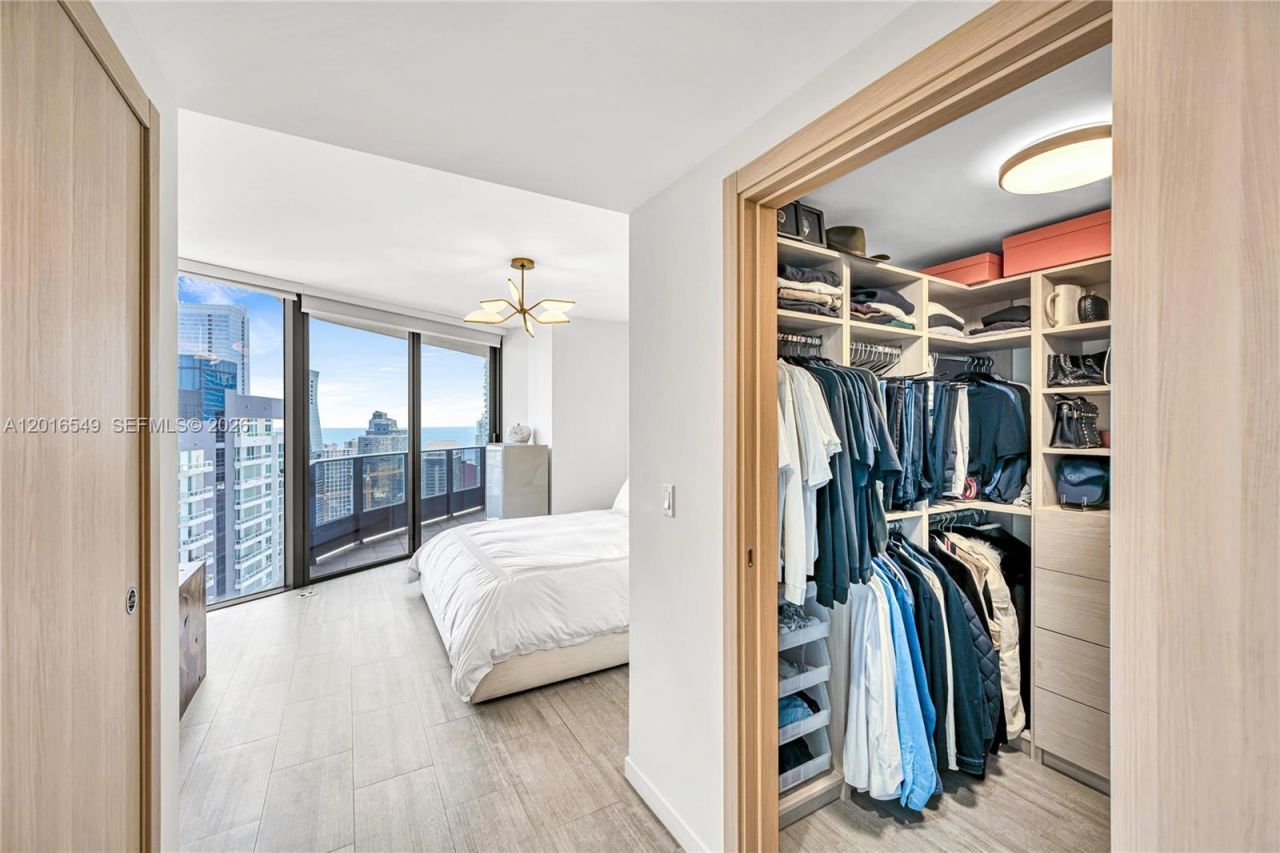 1000 Brickell Plz , Unit 4601, Miami, FL 33131 Photo