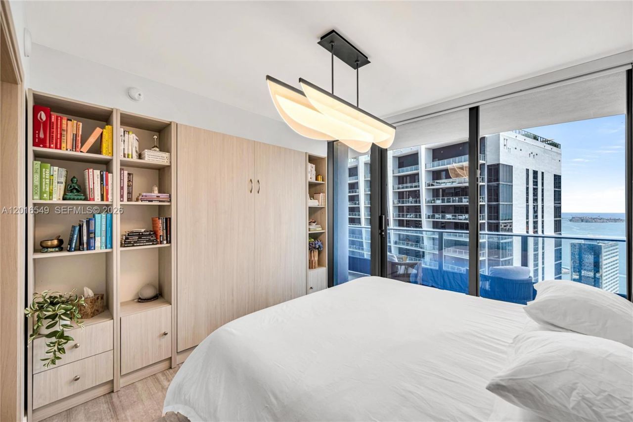 1000 Brickell Plz , Unit 4601, Miami, FL 33131 Photo