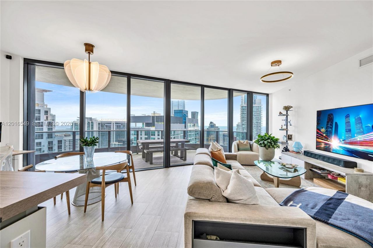 1000 Brickell Plz , Unit 4601, Miami, FL 33131 Photo