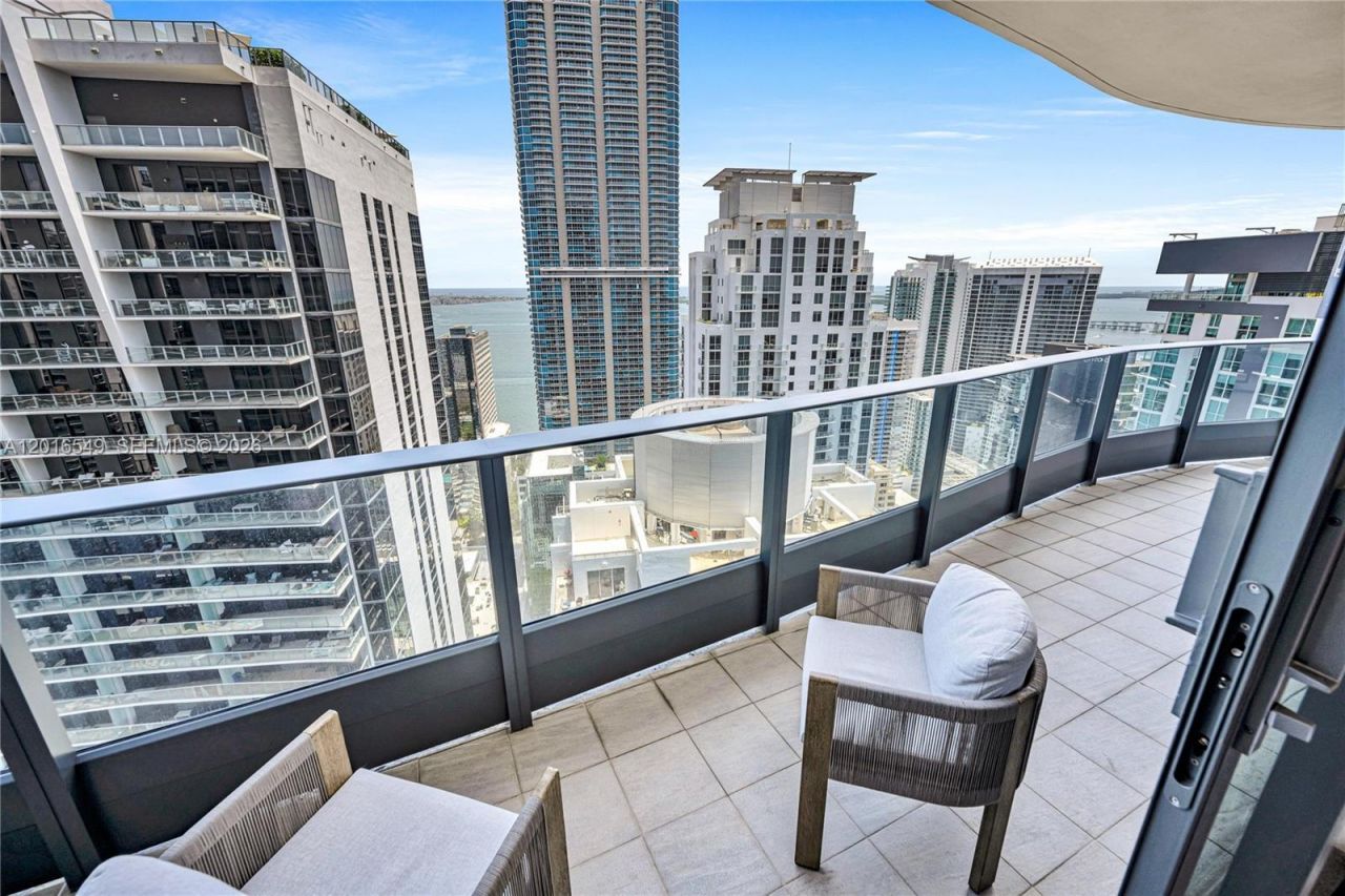 1000 Brickell Plz , Unit 4601, Miami, FL 33131 Photo