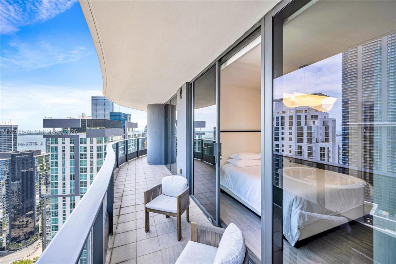 1000 Brickell Plz , Unit 4601, Miami, FL 33131 Photo