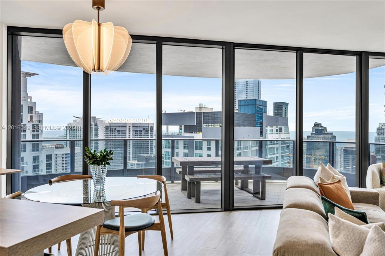 1000 Brickell Plz , Unit 4601, Miami, FL 33131 Photo