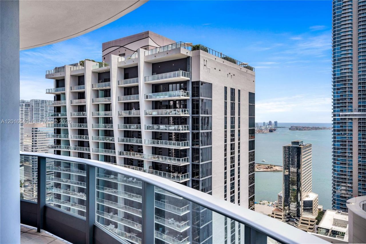 1000 Brickell Plz , Unit 4601, Miami, FL 33131 Photo