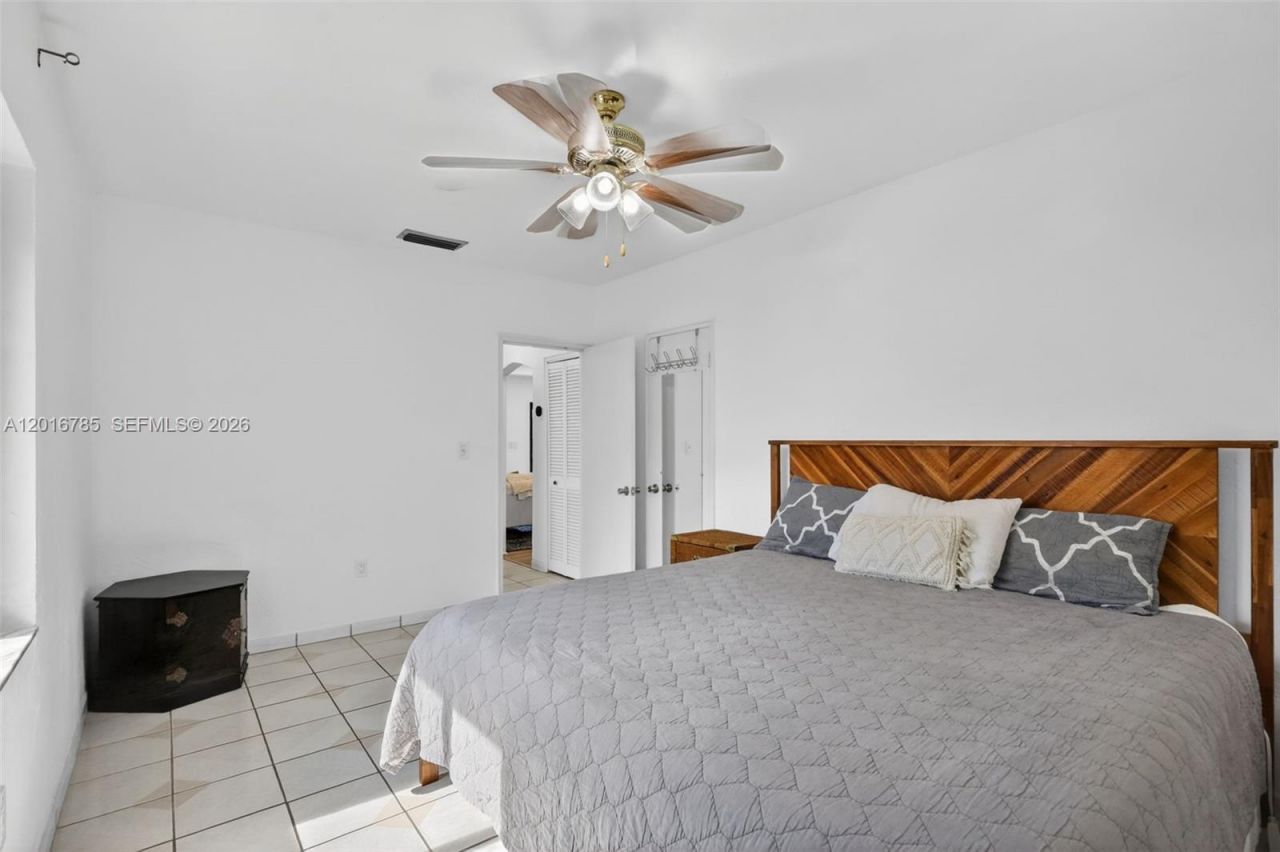 1871 SW 23rd St, Miami, FL 33145 Photo