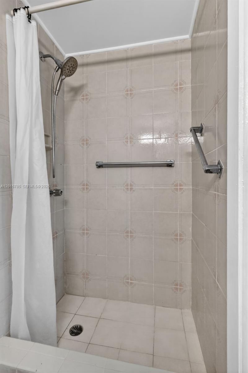 1871 SW 23rd St, Miami, FL 33145 Photo