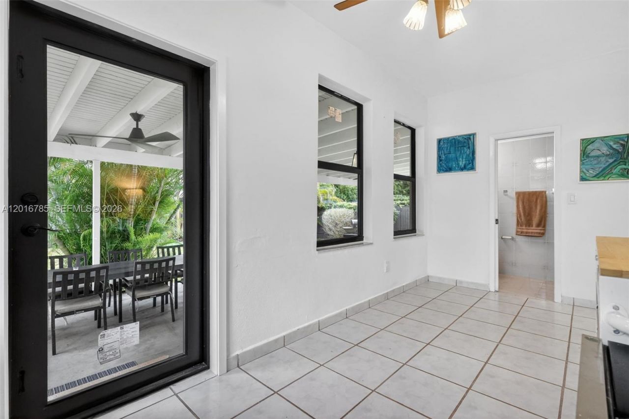 1871 SW 23rd St, Miami, FL 33145 Photo