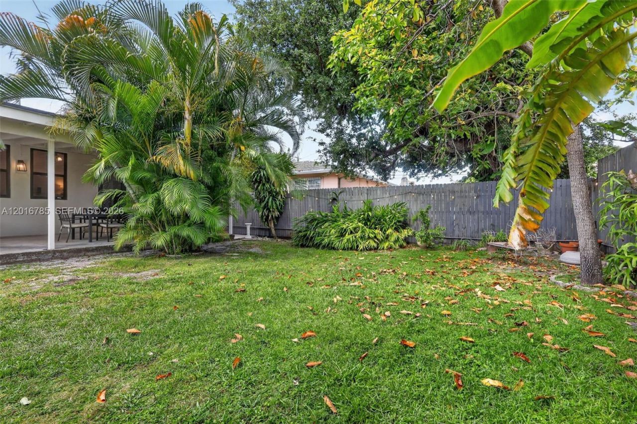 1871 SW 23rd St, Miami, FL 33145 Photo