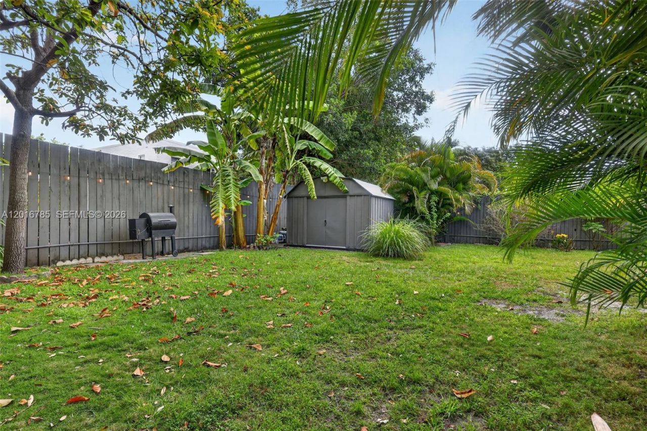 1871 SW 23rd St, Miami, FL 33145 Photo